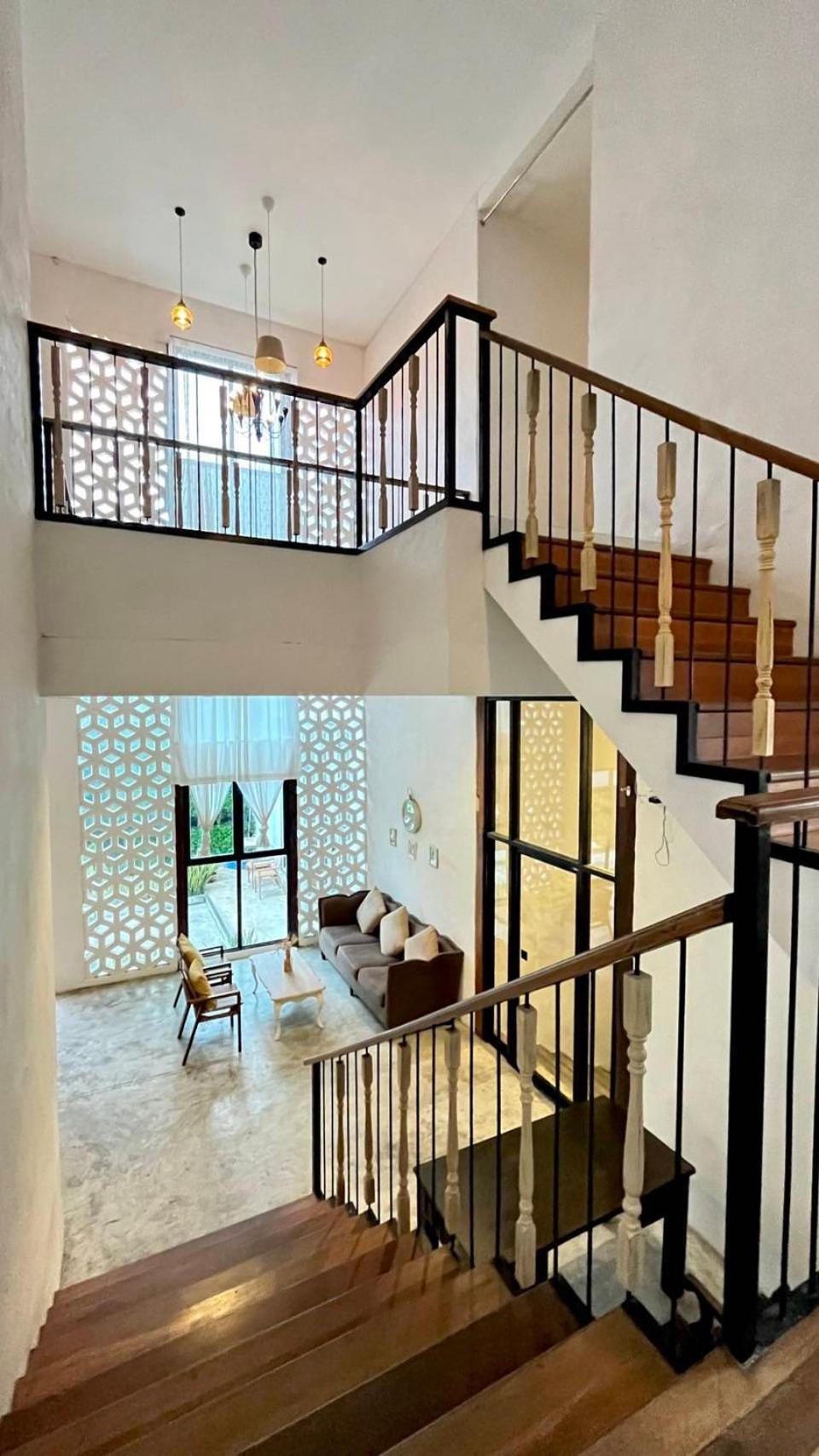 White Wall Riverfront Hotel Kamphaeng Phet Dış mekan fotoğraf