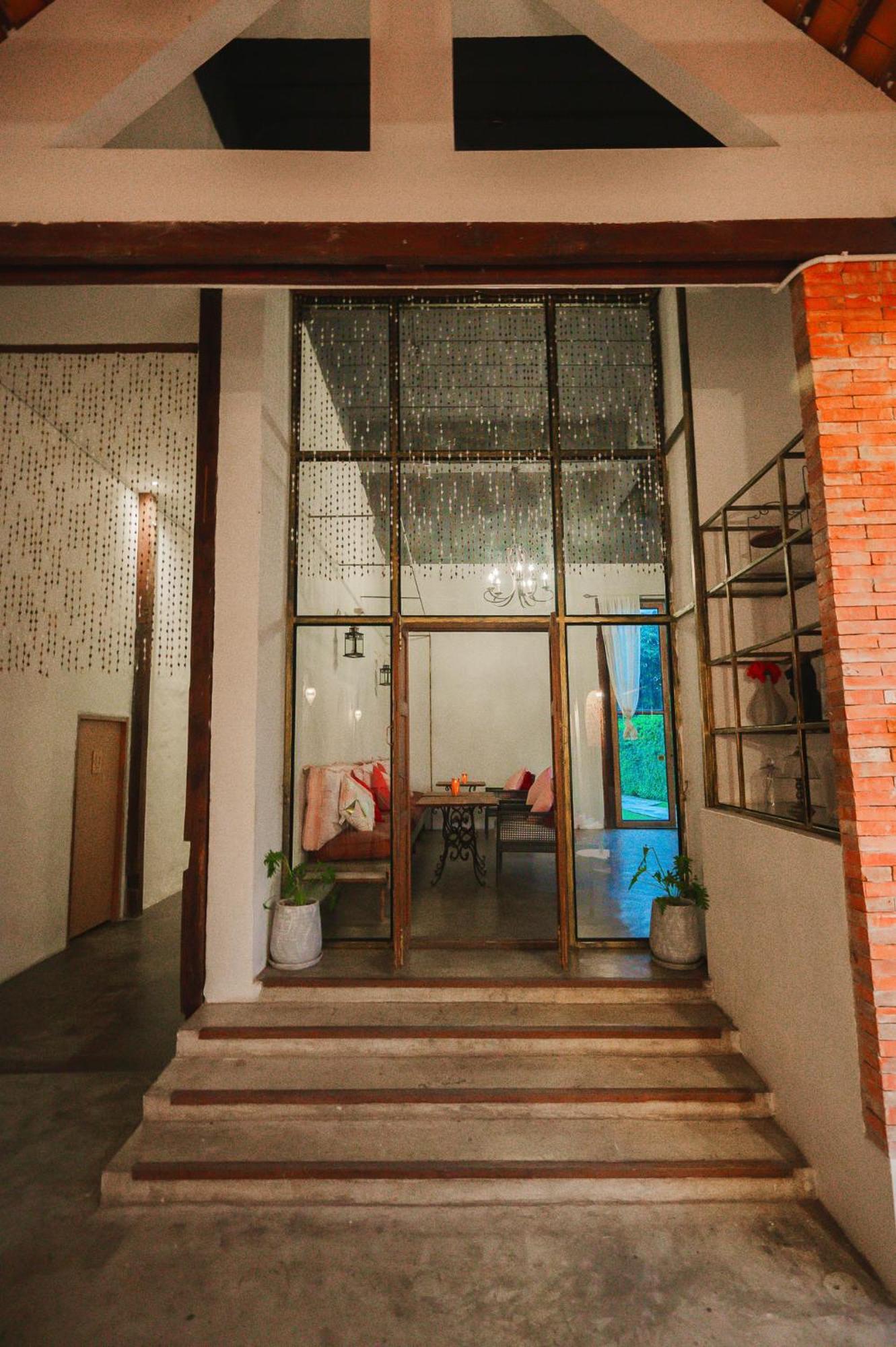 White Wall Riverfront Hotel Kamphaeng Phet Dış mekan fotoğraf