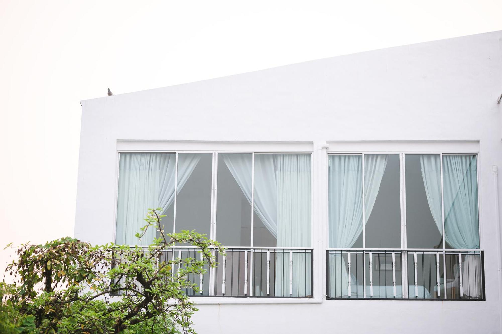 White Wall Riverfront Hotel Kamphaeng Phet Dış mekan fotoğraf