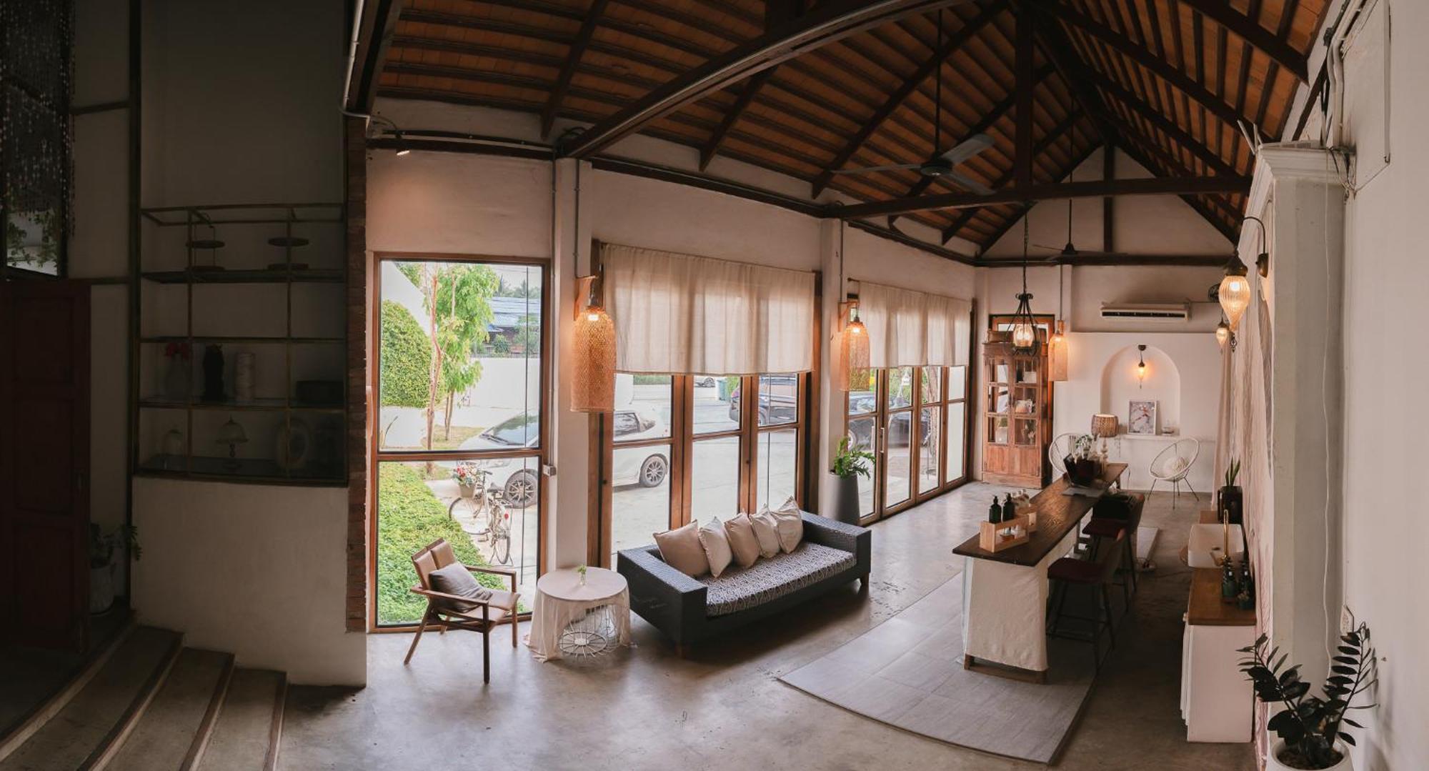 White Wall Riverfront Hotel Kamphaeng Phet Dış mekan fotoğraf