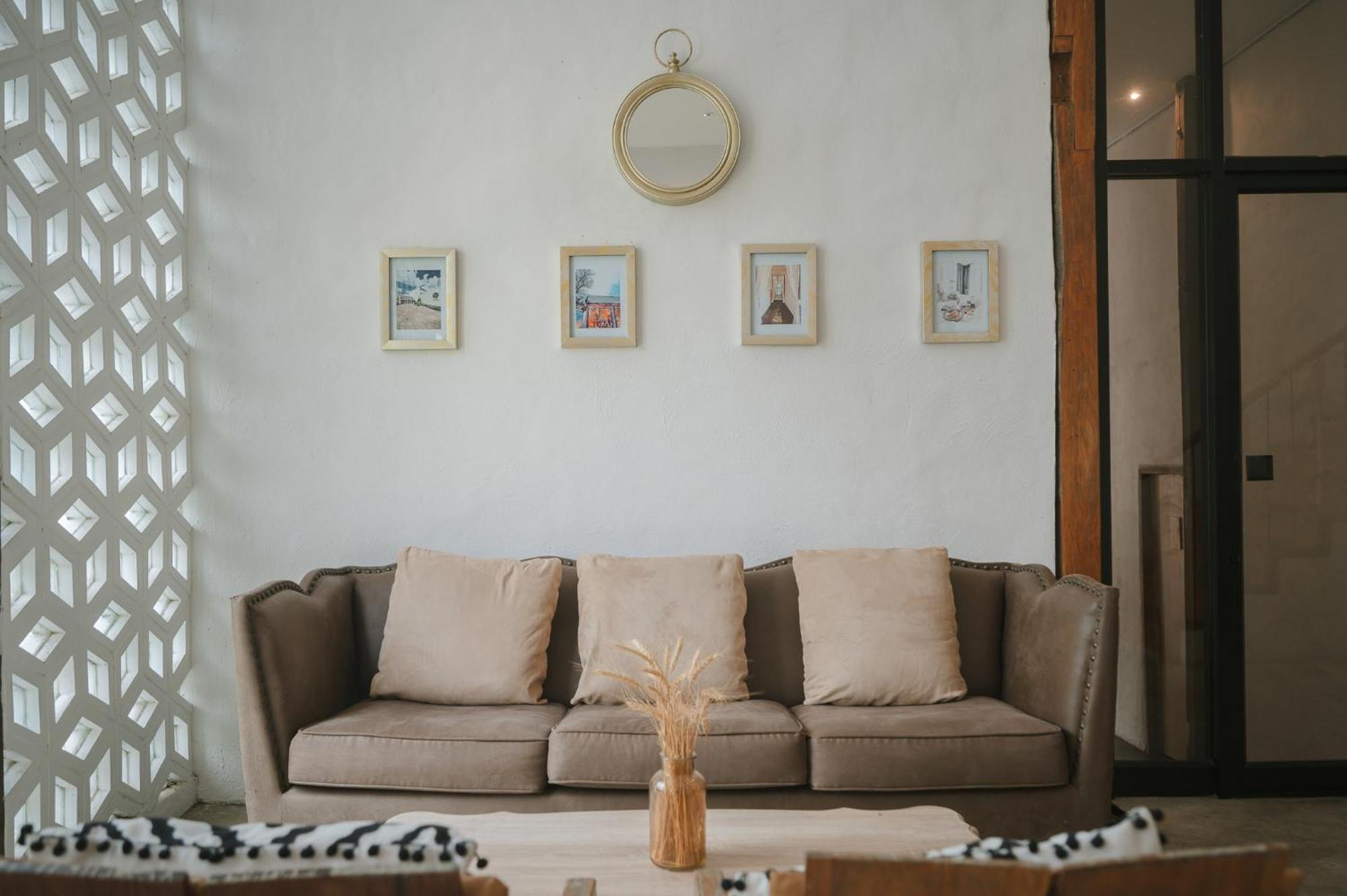 White Wall Riverfront Hotel Kamphaeng Phet Dış mekan fotoğraf
