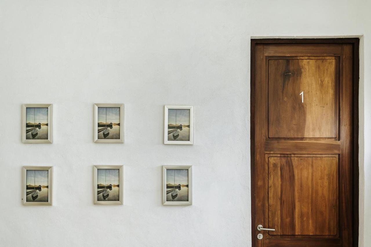 White Wall Riverfront Hotel Kamphaeng Phet Dış mekan fotoğraf